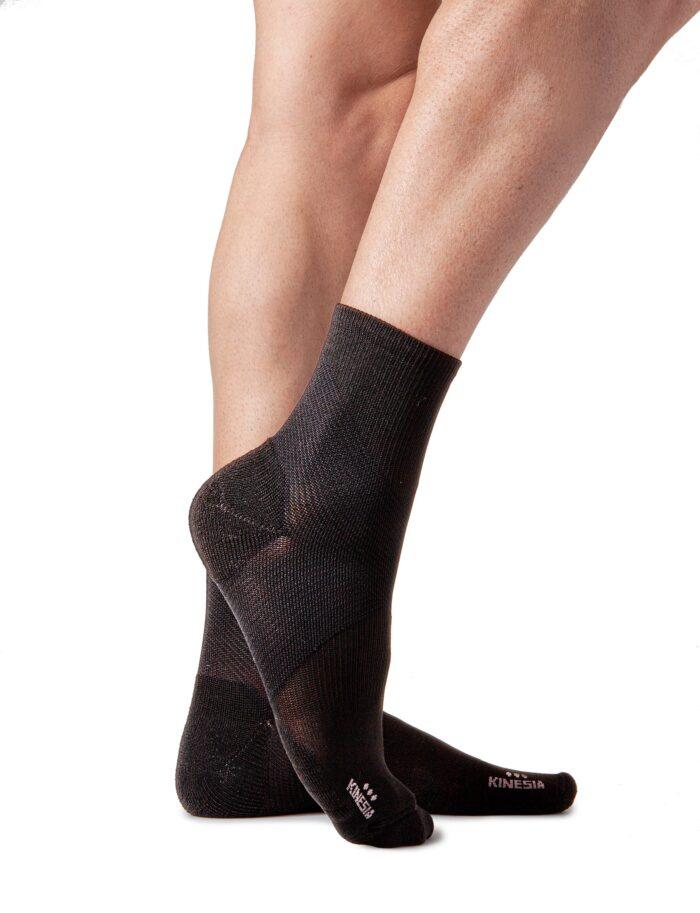 K102 – Kinesia Omnia Quarter Compression Socks